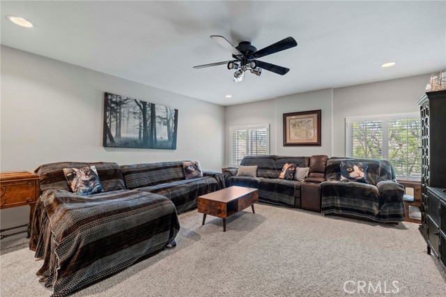 3 Snowdon, Rancho Santa Margarita CA: https://media.crmls.org/medias/8a2df44c-5a9b-4f20-8402-220ed7d305a2.jpg