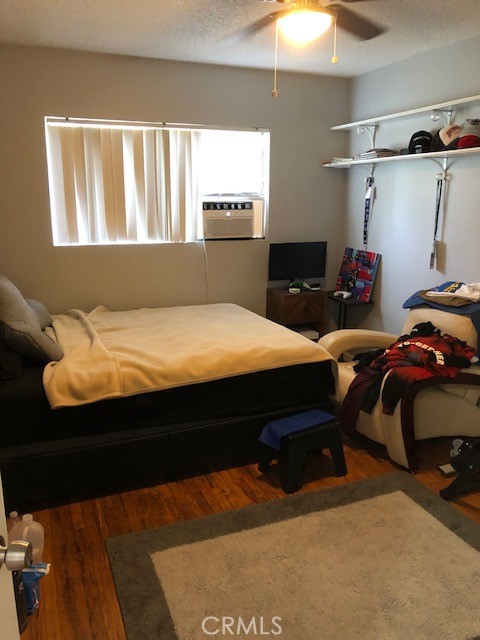 5921 Cahuenga Boulevard, North Hollywood CA: https://media.crmls.org/medias/8a2f0471-18ef-4f63-90d1-df8f64cf9e36.jpg