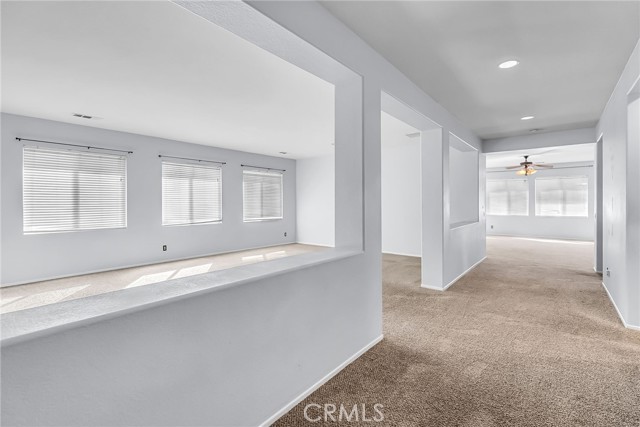 Detail Gallery Image 9 of 22 For 24451 Wasatch Ct, Corona,  CA 92883 - 3 Beds | 2/1 Baths