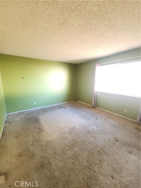 Detail Gallery Image 10 of 14 For 14420 Dos Palmas Rd, Victorville,  CA 92392 - 4 Beds | 2 Baths