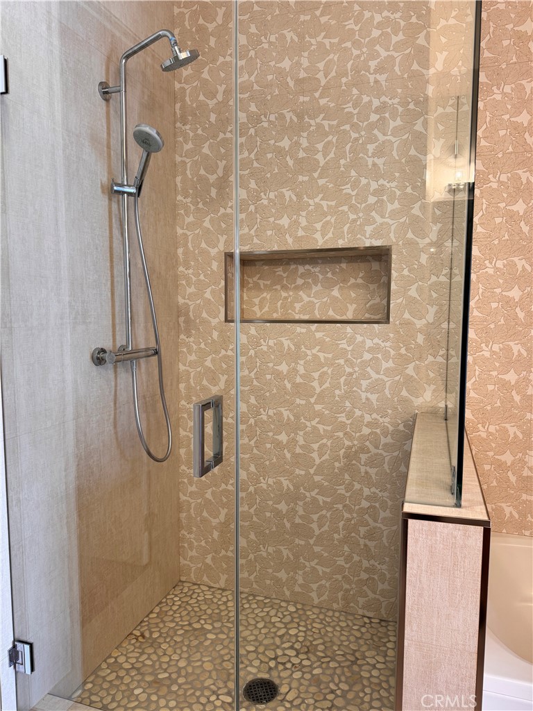 https://media.crmls.org/medias/8a333b5e-d048-4631-8803-42fa00343fdd.jpg?preset=X-Large