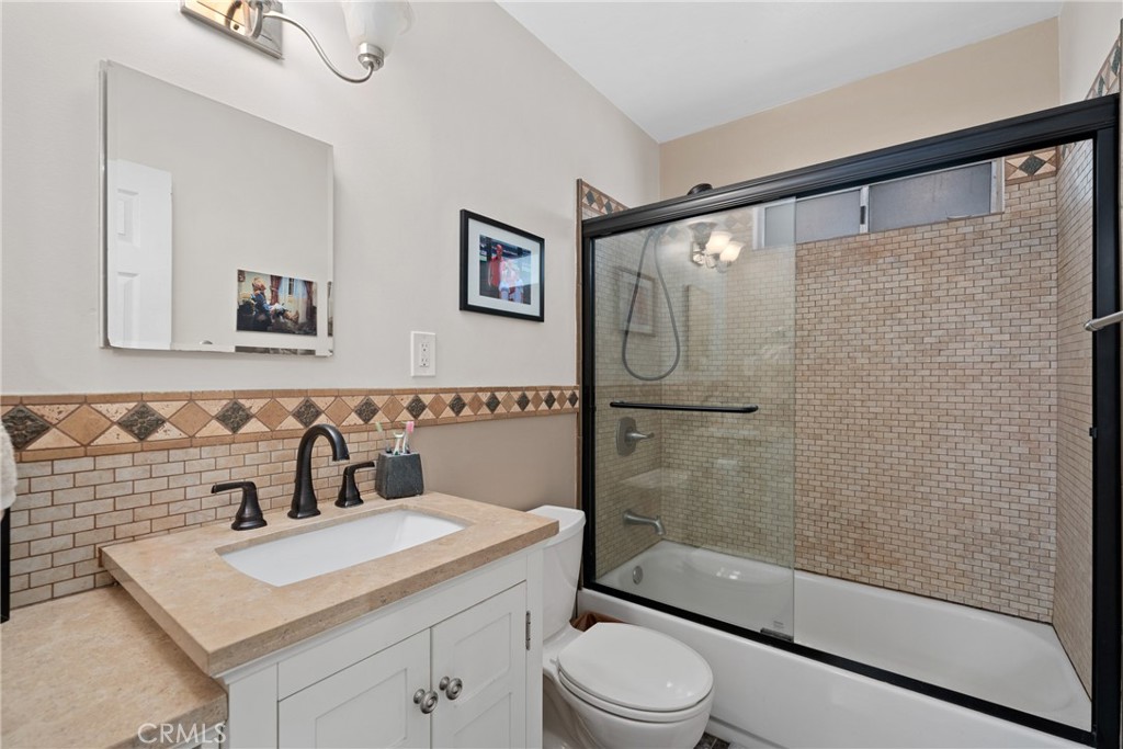 8a33c52e 7fd9 4d37 9b6e F53dd43e594b