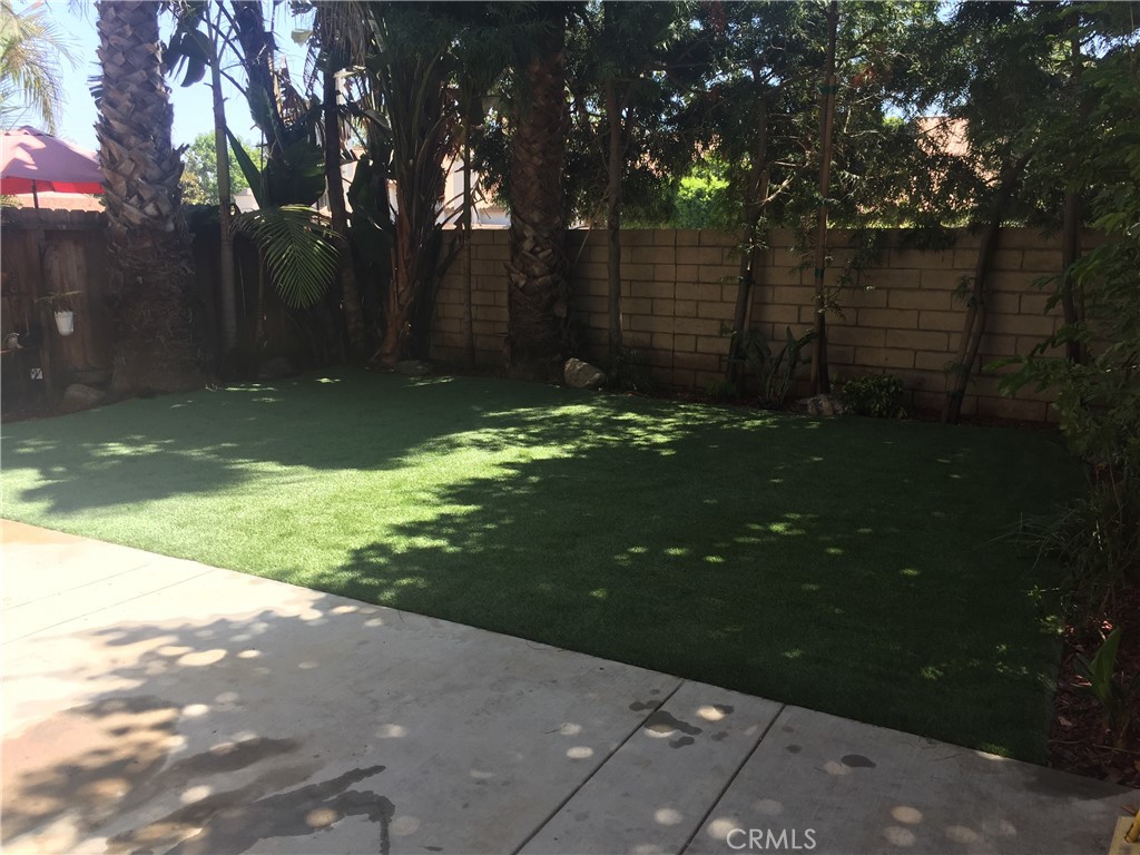 MLS #OC25106461 img 1