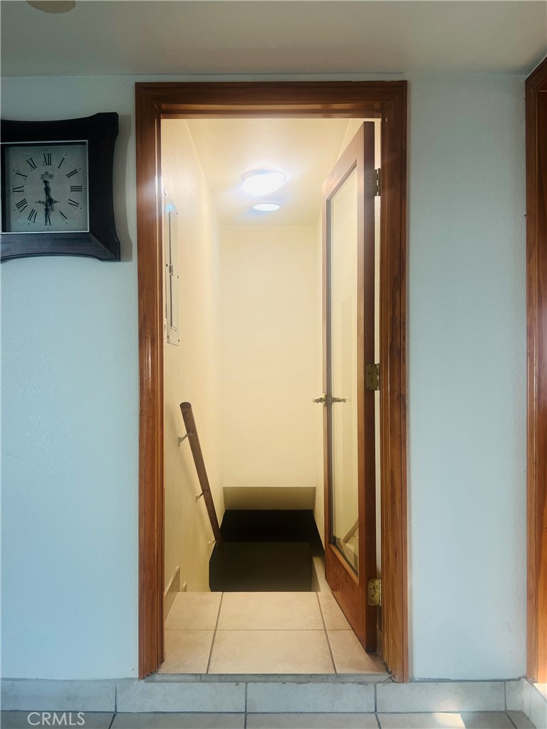 https://media.crmls.org/medias/8a344205-a403-436e-90bb-ca20e26d4052.jpg?preset=X-Large