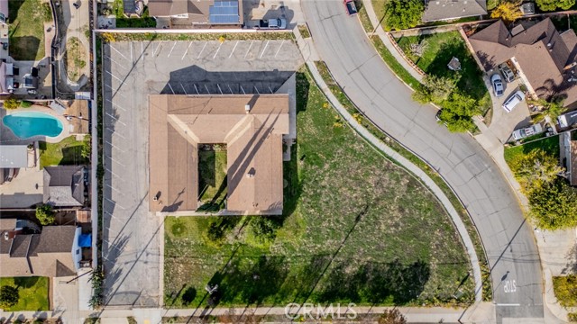 711 W C, Colton CA: https://media.crmls.org/medias/8a34b3a2-6e39-4e27-a29a-1333f8a6d25d.jpg