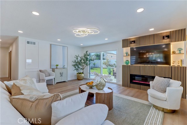 Detail Gallery Image 20 of 63 For 19691 Canberra Ln, Huntington Beach,  CA 92646 - 5 Beds | 3 Baths