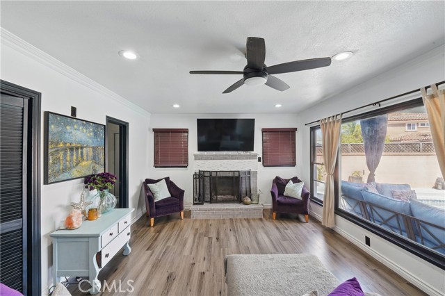 9489 Muroc Street, Bellflower CA: https://media.crmls.org/medias/8a35c74e-d8c2-4b2e-9fa8-af521106b5e1.jpg