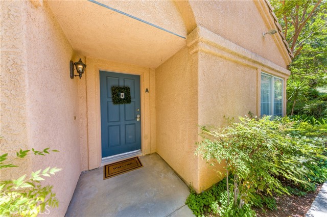 Detail Gallery Image 3 of 22 For 25146 Steinbeck a,  Stevenson Ranch,  CA 91381 - 3 Beds | 2/1 Baths