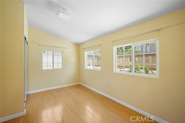 Detail Gallery Image 14 of 19 For 10617 Wilsey Ave, Tujunga,  CA 91042 - 3 Beds | 2 Baths