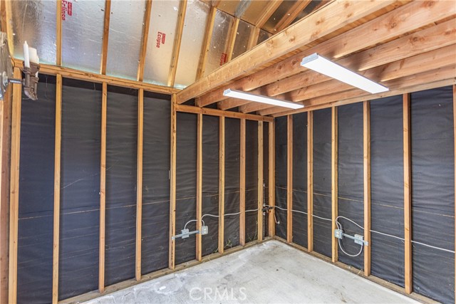 6851 Lubao Avenue, Winnetka CA: https://media.crmls.org/medias/8a380fa4-ce36-4c03-b519-7cf370bfa0c4.jpg