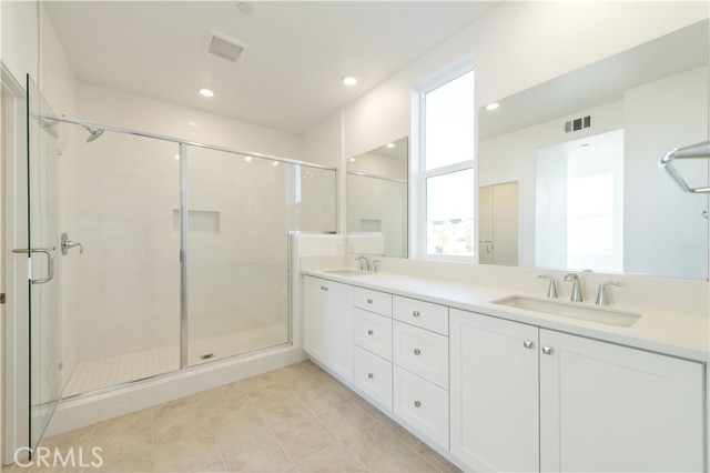 Detail Gallery Image 21 of 37 For 466 Lobata, Irvine,  CA 92618 - 4 Beds | 3/1 Baths