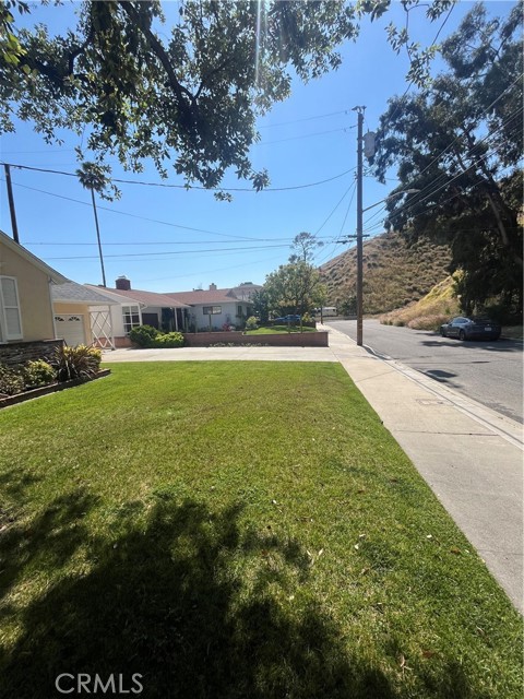 Detail Gallery Image 15 of 15 For 1012 Hamline Pl, Burbank,  CA 91504 - 3 Beds | 2 Baths