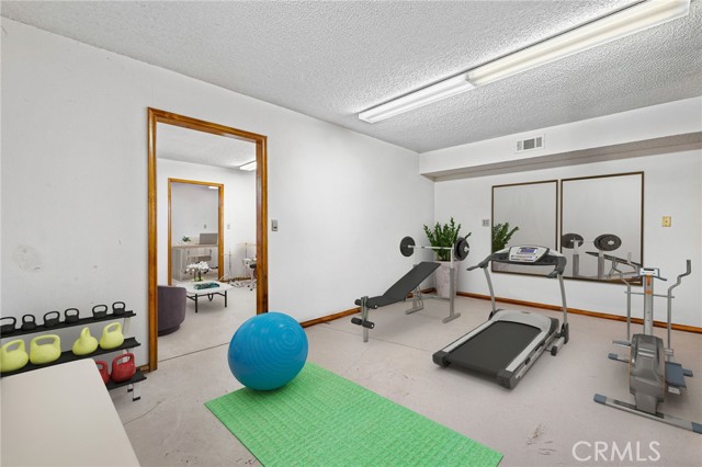 Image 60 of 75 For 1146 Sandhurst Lane