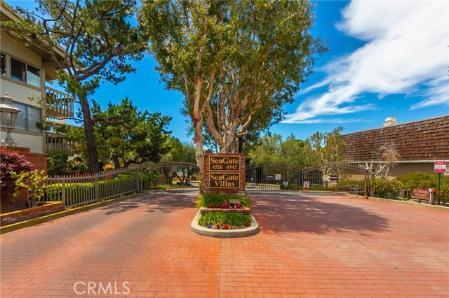 6542 Ocean Crest Drive, Rancho Palos Verdes, California 90275, 2 Bedrooms Bedrooms, ,2 BathroomsBathrooms,Residential,Sold,Ocean Crest,SB17094288