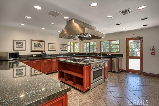 Detail Gallery Image 38 of 48 For 23777 Mulholland Hwy Spc 65, Calabasas,  CA 91302 - 3 Beds | 2 Baths