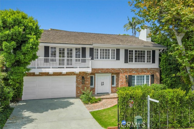 Detail Gallery Image 1 of 52 For 17481 Tramonto Dr, Pacific Palisades,  CA 90272 - 4 Beds | 3 Baths