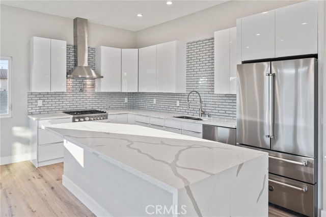 2321 Vanderbilt Lane, Redondo Beach, California 90278, 6 Bedrooms Bedrooms, ,2 BathroomsBathrooms,Residential,Sold,Vanderbilt,CV20231019