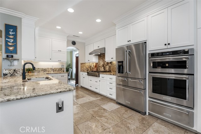 7 Mariposa, Rancho Santa Margarita CA: https://media.crmls.org/medias/8a3e7799-cbae-468c-8e95-ea705d2b3d1b.jpg