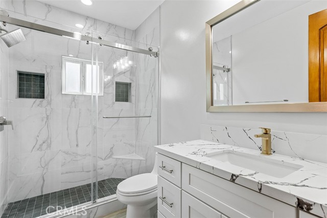 Detail Gallery Image 49 of 74 For 508 Westminster Ave, Newport Beach,  CA 92663 - 5 Beds | 5/1 Baths