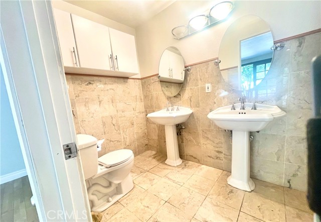 Detail Gallery Image 18 of 22 For 5700 Kelvin, Woodland Hills,  CA 91367 - 3 Beds | 3 Baths