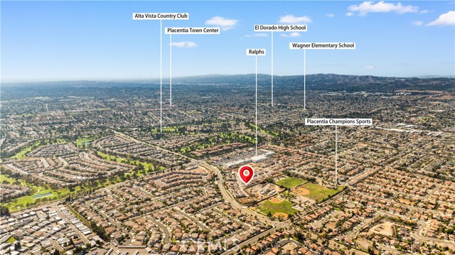 576 Patten Avenue, Placentia CA: https://media.crmls.org/medias/8a3ebb31-7557-4a0d-9413-b3a8491ef107.jpg
