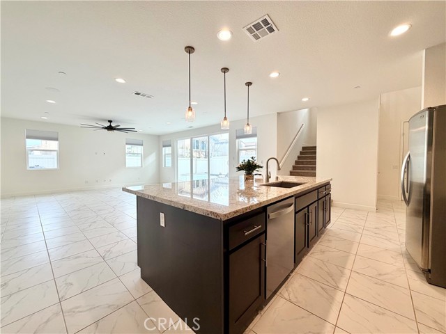 Detail Gallery Image 9 of 38 For 38572 Rosegate Pl, Murrieta,  CA 92563 - 4 Beds | 4/1 Baths