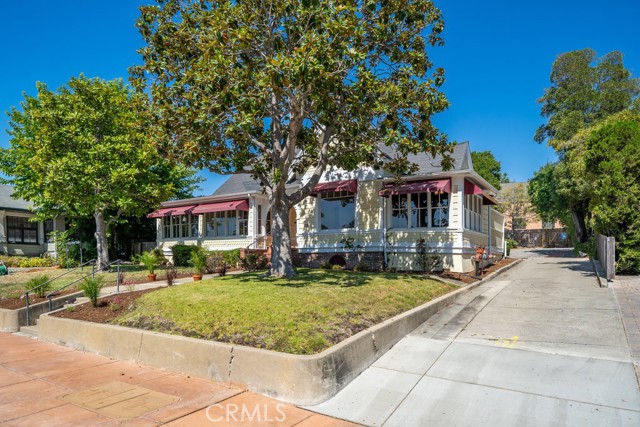 Detail Gallery Image 3 of 44 For 1118 Palm St, San Luis Obispo,  CA 93401 - 4 Beds | 1/1 Baths