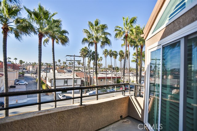 Detail Gallery Image 7 of 40 For 1200 Pacific Coast, Huntington Beach,  CA 92648 - 1 Beds | 1 Baths