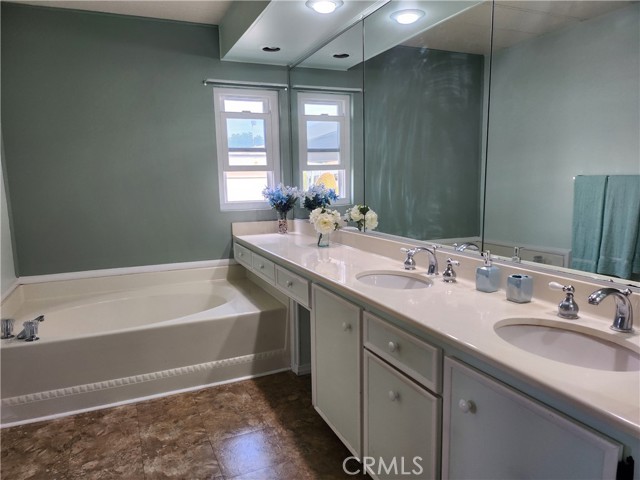 Detail Gallery Image 27 of 37 For 2330 Lake Forest Cir #110,  La Habra,  CA 90631 - 2 Beds | 2 Baths
