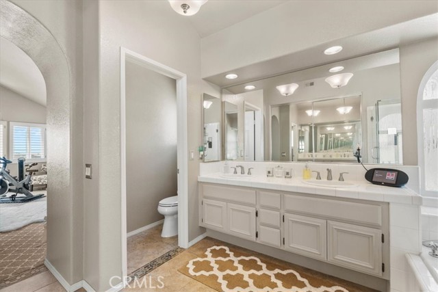 42 Paseo Alba, San Clemente CA: https://media.crmls.org/medias/8a40ecf3-7c41-4934-bab3-132be2b621df.jpg