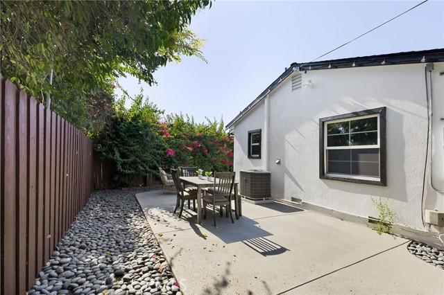 Detail Gallery Image 36 of 38 For 11330 Blix St, –,  CA 91602 - 3 Beds | 1 Baths