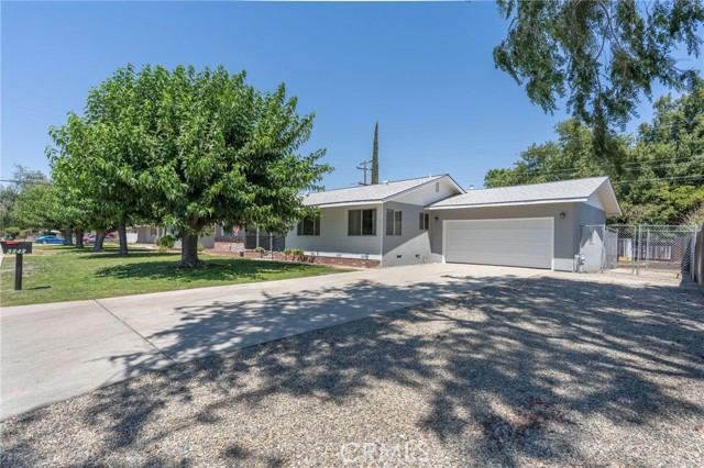 Detail Gallery Image 2 of 29 For 3242 Laura Ave, Merced,  CA 95340 - 3 Beds | 1/1 Baths