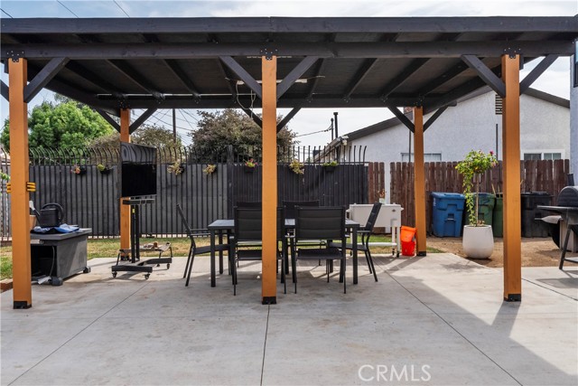766 Harding Ave, San Fernando CA: https://media.crmls.org/medias/8a419c0e-a2c7-40c3-b823-9257dd80bfa4.jpg