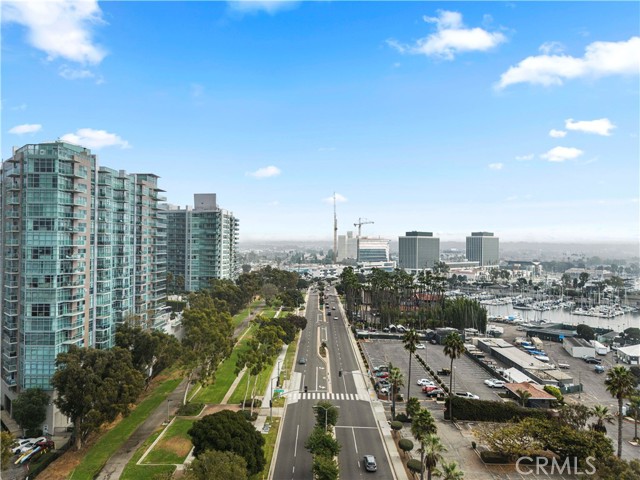 Detail Gallery Image 41 of 66 For 1020 Harbor Crossing Ln, Marina Del Rey,  CA 90292 - 4 Beds | 4/1 Baths