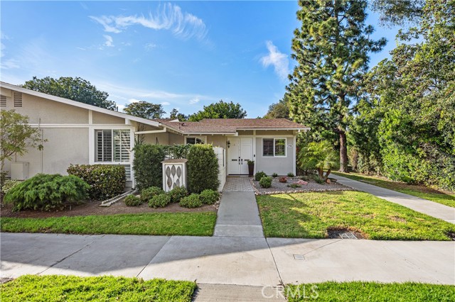 Detail Gallery Image 21 of 37 For 713 Avenida Majorca #B, Laguna Woods,  CA 92637 - 2 Beds | 1/1 Baths