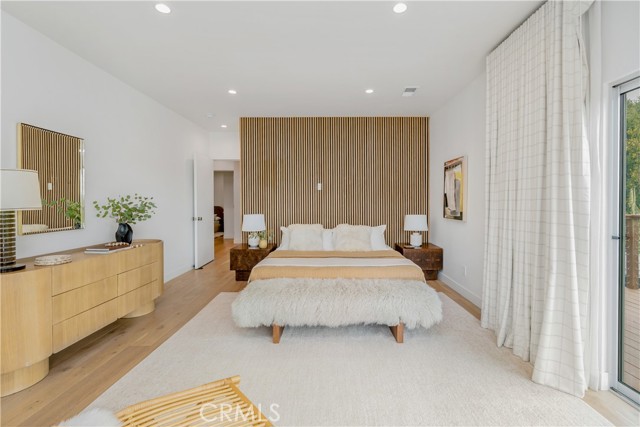 Image 12 of 43 For 2240 Ewing Street