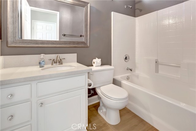 Detail Gallery Image 13 of 21 For 41 Paseo Simpatico, Rancho Santa Margarita,  CA 92688 - 3 Beds | 3 Baths