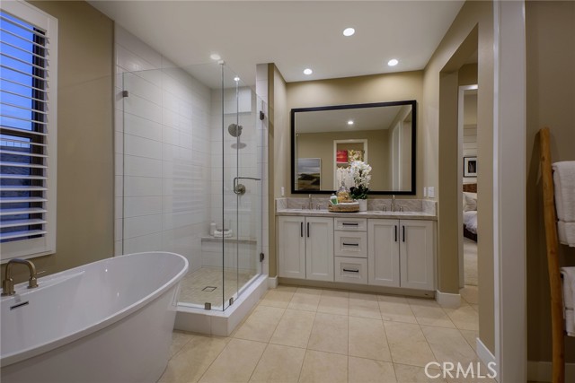 Detail Gallery Image 5 of 9 For 206 Maricopa, Irvine,  CA 92618 - 4 Beds | 2/1 Baths