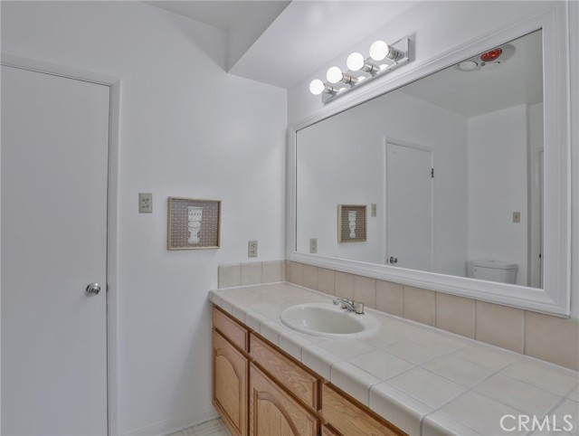 1017 Cordova Avenue, Glendale CA: https://media.crmls.org/medias/8a4325a4-8f49-46c2-8261-783e9b5245c6.jpg