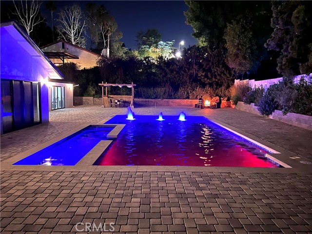 20301 Reaza Place, Woodland Hills CA: https://media.crmls.org/medias/8a43f456-63f1-42c5-8c3c-a290475445e5.jpg