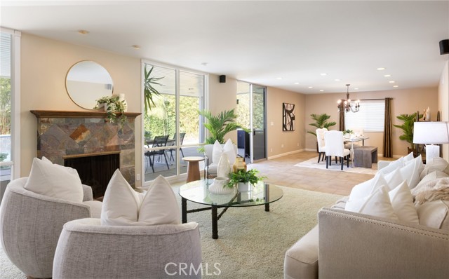 1032 Saint John Place, North Tustin CA: https://media.crmls.org/medias/8a4629c7-5597-4734-a32c-350c2d64574d.jpg