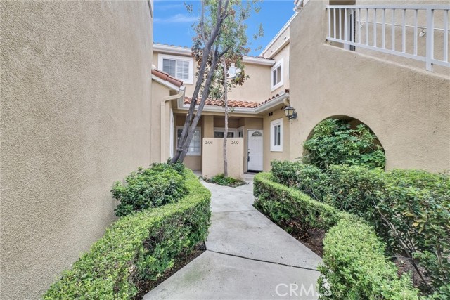 Detail Gallery Image 4 of 32 For 2422 Paseo Circulo, Tustin,  CA 92782 - 2 Beds | 2/1 Baths