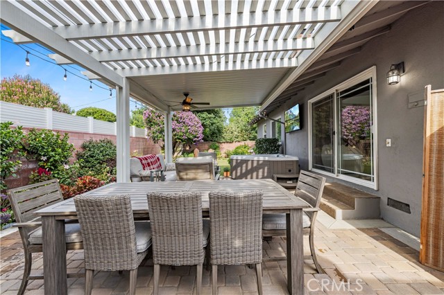 17955 Archwood Street, Reseda CA: https://media.crmls.org/medias/8a468e7b-e44a-4548-8fcb-dc50eae53683.jpg