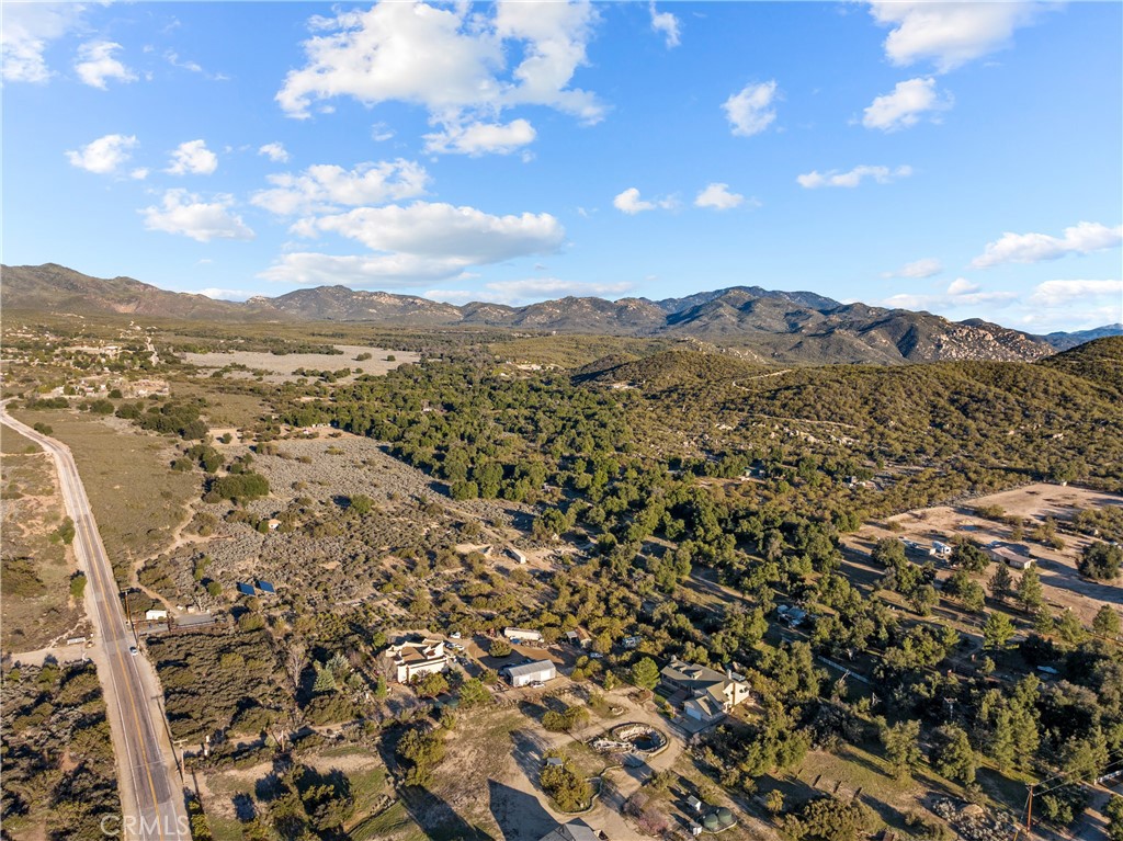 https://media.crmls.org/medias/8a46aa6b-c7d4-49a7-9e70-c9cb60682758.jpg?preset=X-Large