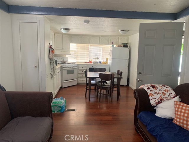 Detail Gallery Image 5 of 6 For 485 Idyllwild #55,  San Jacinto,  CA 92505 - 2 Beds | 1 Baths
