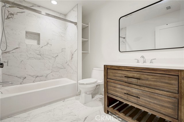 Detail Gallery Image 18 of 24 For 2641 Hermosa a,  Montrose,  CA 91020 - 4 Beds | 2 Baths