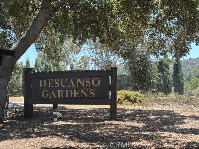 1631 Leycross Drive, La Canada Flintridge CA: https://media.crmls.org/medias/8a46df50-f707-4900-a62d-b96ff2ab3f45.jpg