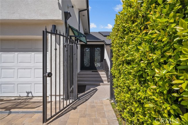 22835 Styles Street, Woodland Hills CA: https://media.crmls.org/medias/8a471c0f-45a6-4510-9dc1-185f37383421.jpg