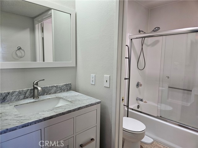 Detail Gallery Image 6 of 14 For 451 W Wilson #6,  Glendale,  CA 91203 - 2 Beds | 1 Baths