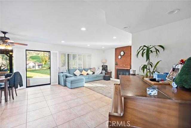 Detail Gallery Image 13 of 48 For 20920 Running Branch, Diamond Bar,  CA 91765 - 4 Beds | 3 Baths